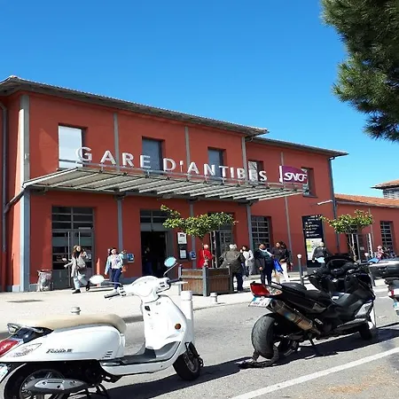 Port Vauban أنتيب