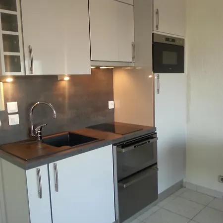 Appartement Port Vauban Vue Port Excellente Situation Climatise Fibre Antibes